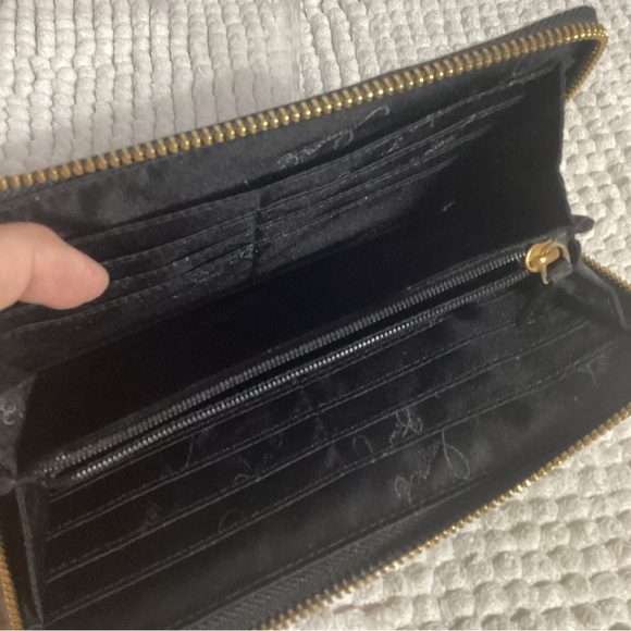 Vera Bradley Georgia Zip Around Wallet in Black & Red Buffalo Check - Picture 8 of 10